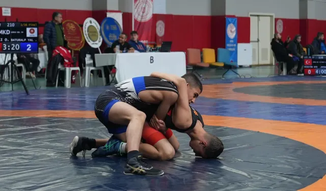 Bursa Gürsu'da şehit başkan anısına güreş turnuvası
