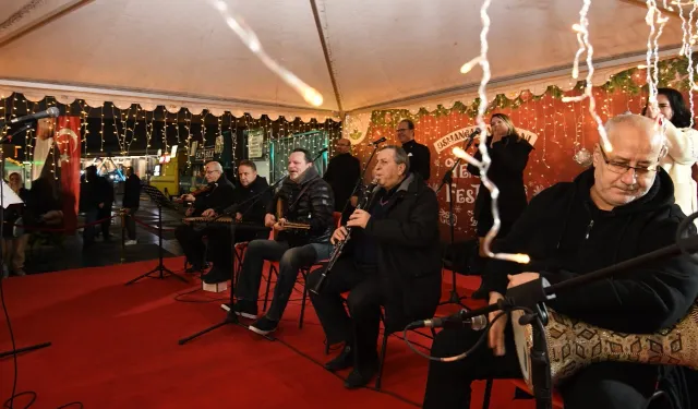 Bursa Osmangazi Meydanı nağmelerle ısındı