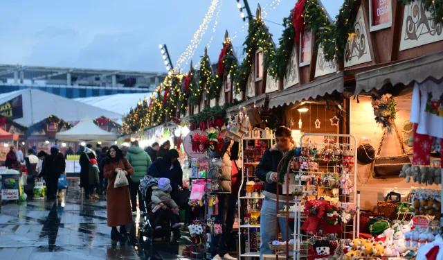 Bursa Osmangazi'de Yeni Yıl Festivali her yaştan vatandaşı buluşturuyor