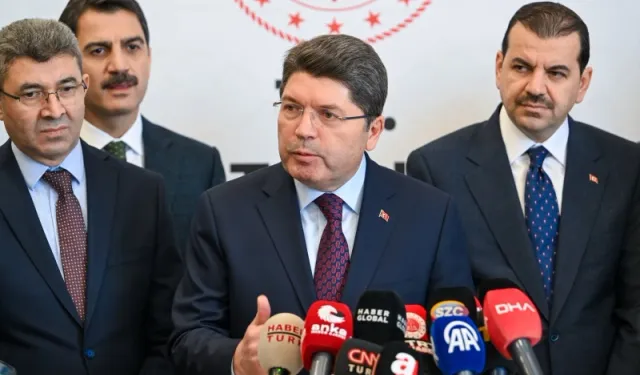 'İmralı'ya villa yapılıyor' iddiasına Bakan Tunç'tan net yalanlama