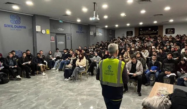 Kocaeli'de TEKNOFEST öğrencilerine ilk yardım eğitimi