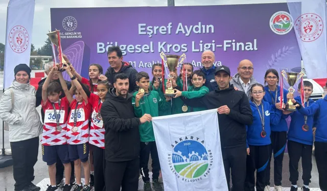 Sakarya Büyükşehir atletleri rekor kırıyor