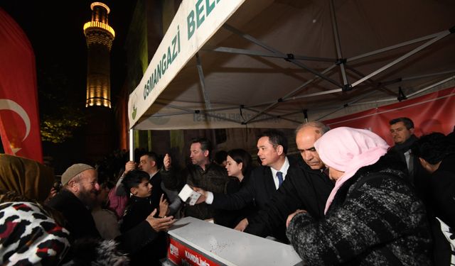 Başkan Erkan Aydın’dan Kandil Simidi İkramı