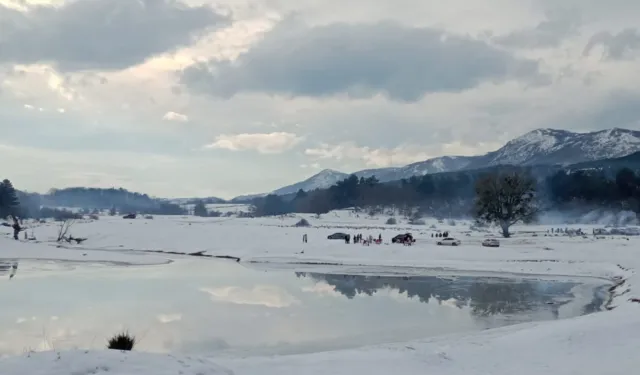 Ağlan Göleti kış güzelliğiyle büyüledi