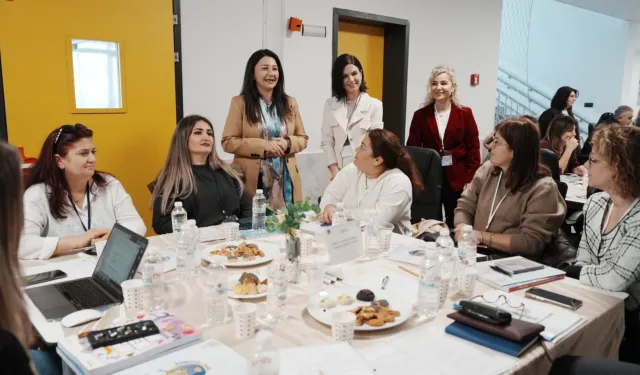 Aileyi merkeze alan çalıştay Karşıyaka'da gerçekleştirildi