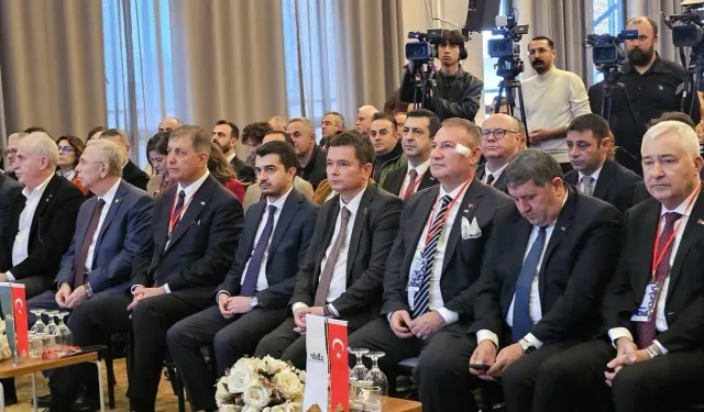 Başkan Aydın 'Afetlere Dirençli Kentler Paneli'ne katıldı