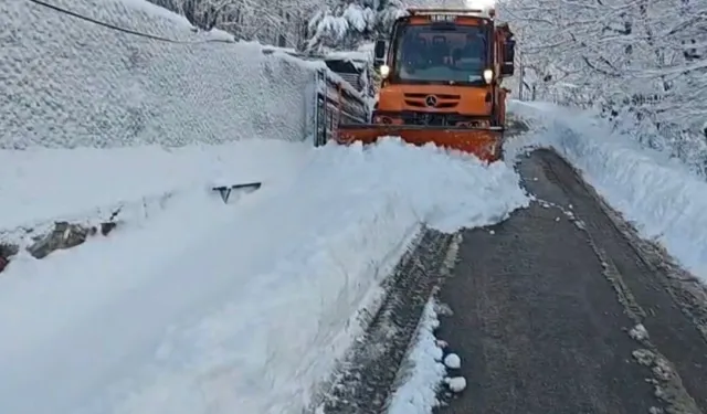 Bursa Osmangazi Belediyesi kar mesaisini sürdürüyor