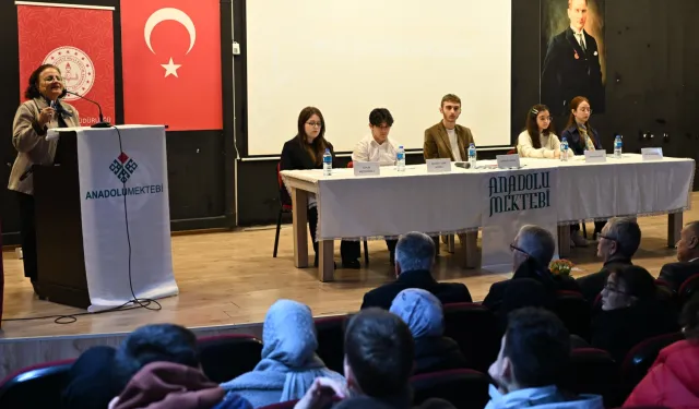 Bursa'da liseli gençler Sabahattin Ali'yi derinlemesine okudu