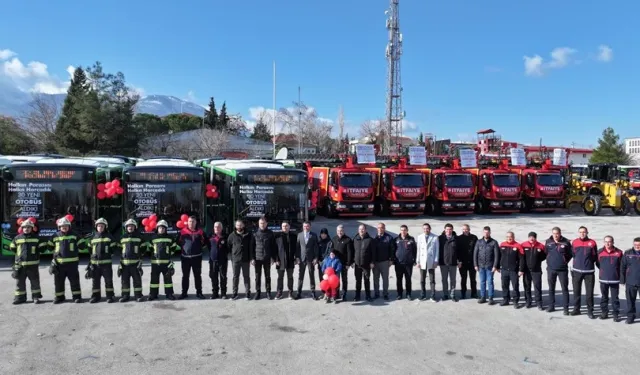 Denizli Büyükşehir'den hizmet filosuna 100 yeni araç