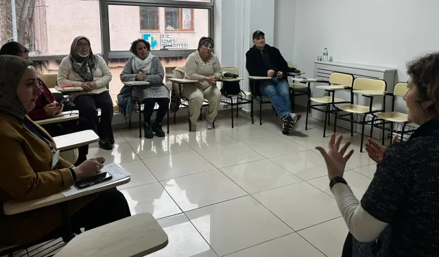 Engelsiz Ebeveyn Akademisi'nde gelecek planlaması konuşuldu