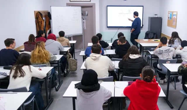 Kocaeli Büyükşehir liselileri yazılı sınavlara hazırlıyor
