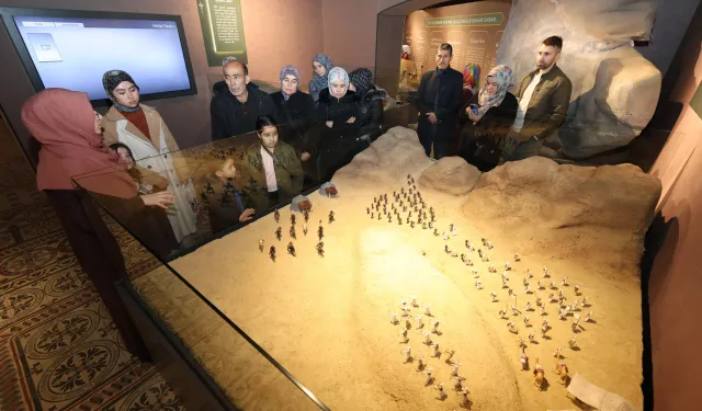 Konya'da Siyer Sergisi'ne yoğun ilgi