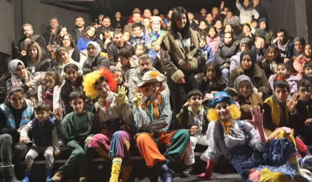 Özel gereksinimli bireyler kahkahaya boğuldu