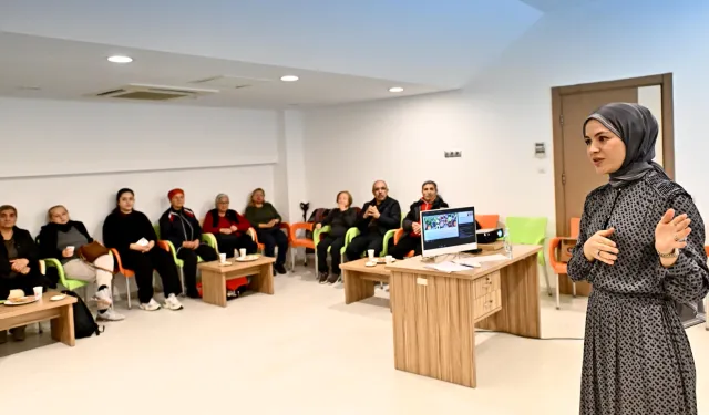 Parkinson Akademi üyelerine yaşam tarzı eğitimi