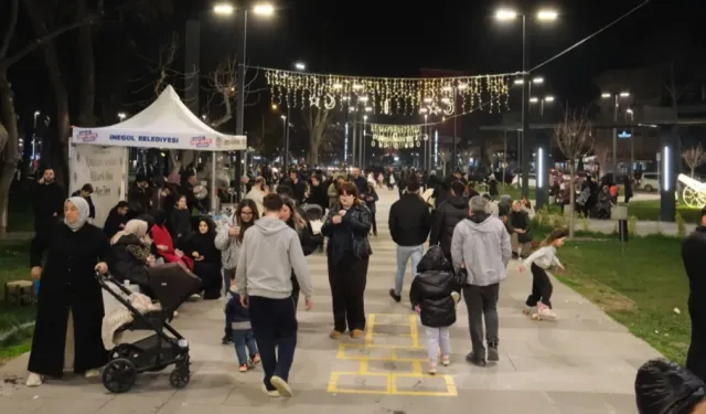 İnegöl'de Ramazan coşkusu meydanlara taşındı