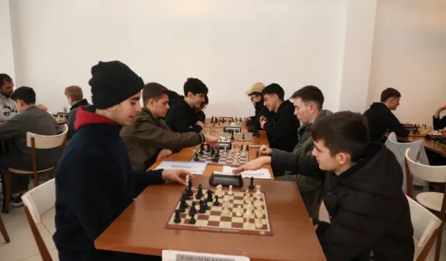 İnegöl'de spor festivalinde satranç heyecanı