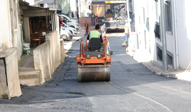 Bursa Osmangazi'de yıpranan yollara asfalt müdahalesi