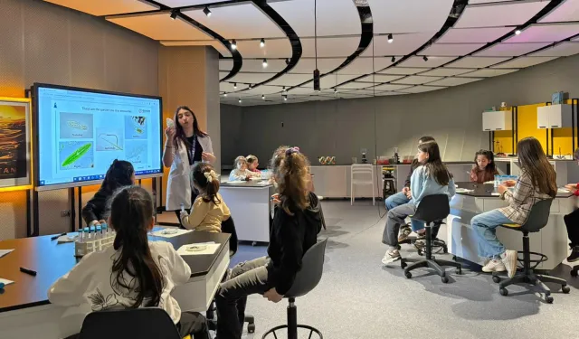 Bursa Osmangazi'den kadın ve kız çocuklarına bilim yolculuğu