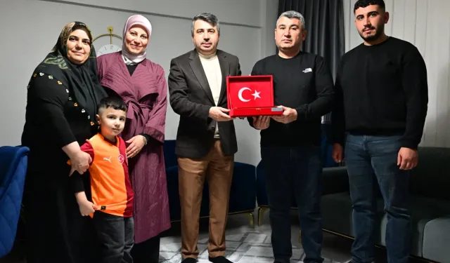 Bursa Yıldırım'da Başkan Yılmaz'da şehit ailesine ziyaret