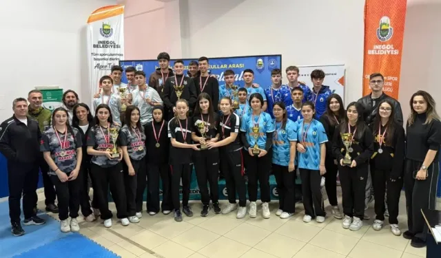 Öğrenciler dart turnuvasında kıyasıya mücadele etti