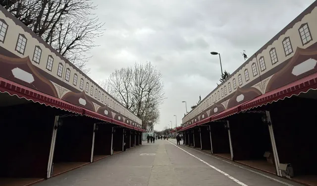 Sakarya'da geleneksel kitap sokağı Ramazan'a hazırlanıyor