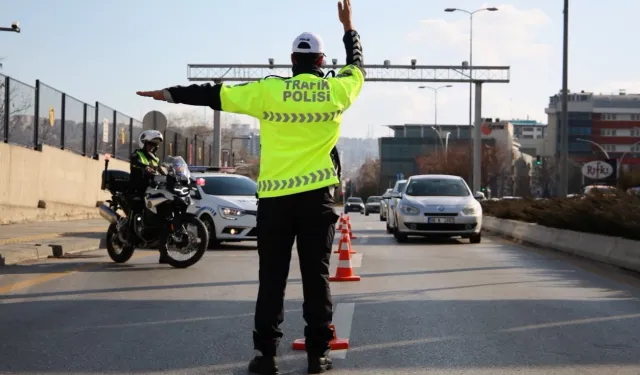 Trafik cezası nasıl sorgulanır? e-Devlet ve plakadan borç öğrenme, ödeme ve trafik cezası itiraz yolları
