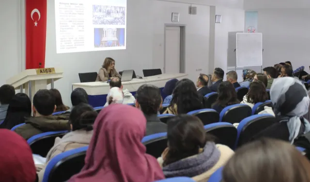 AİÇÜ'de 'Kültürel Miras ve UNESCO' konferansı
