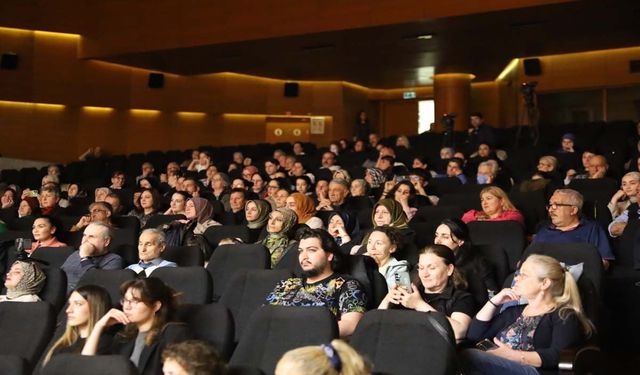 Sanatseverlere şarkı ve türkülerle müzik ziyafeti