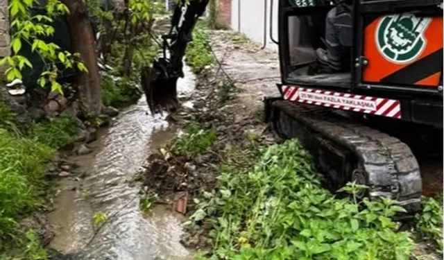 İnegöl'de sulama kanalı temizliği