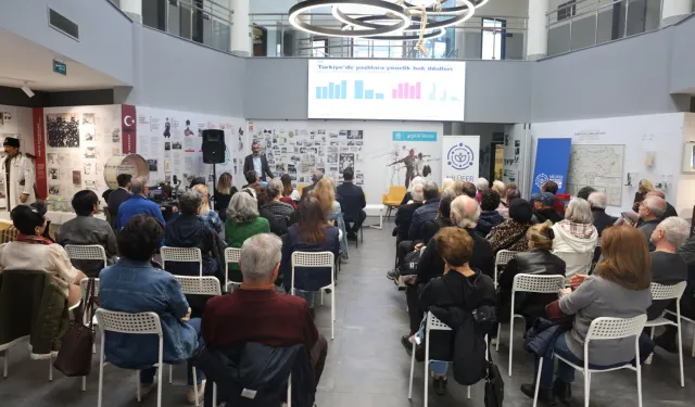 Bursa Nilüfer'de yaşlanma politikaları tartışıldı