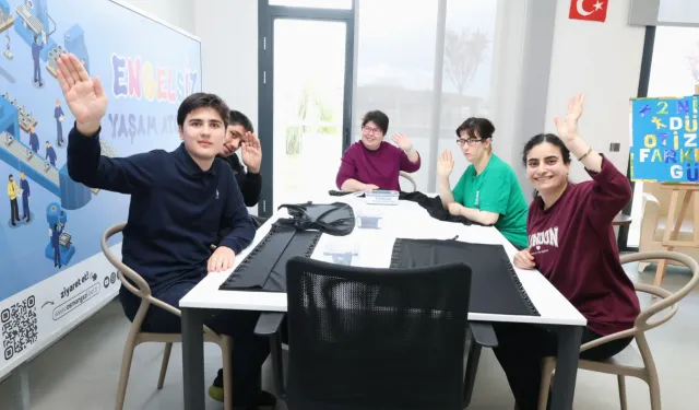 Bursa Osmangazi'de engelleri kaldıran atölye