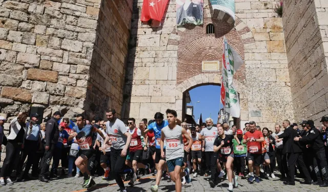 Bursa'da tarihi kent koşusu için nefesler tutuldu