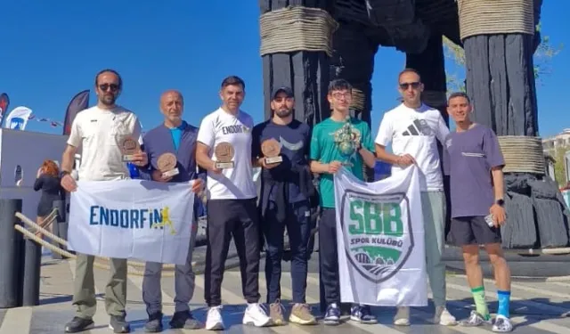 Sakaryalı sporcular zorlu maratondan madalyayla döndü