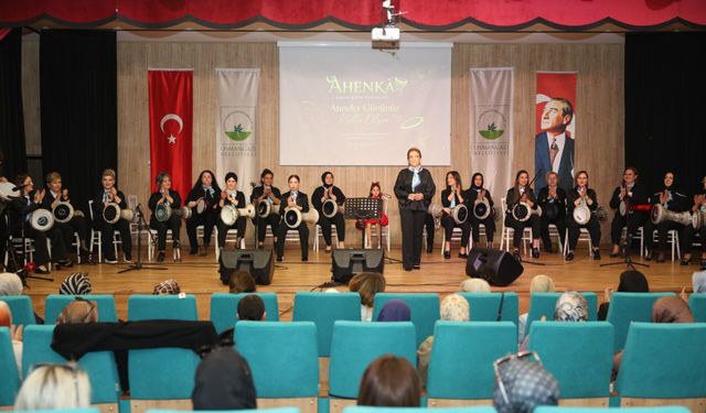 Bursa Osmangazi’de Anneler ve Kızları Aynı Sahnede Ritim Tuttu