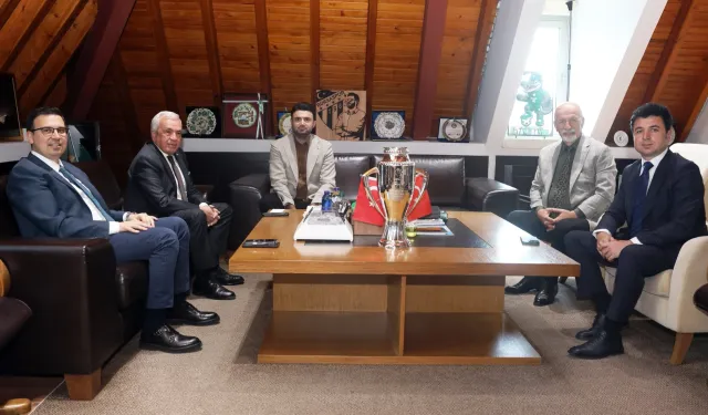 Başkan Özdemir'den Bursaspor'a tebrik ziyareti