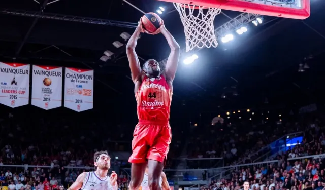 Amerikalı oyuncu Gabe Brown TOFAŞ potasında