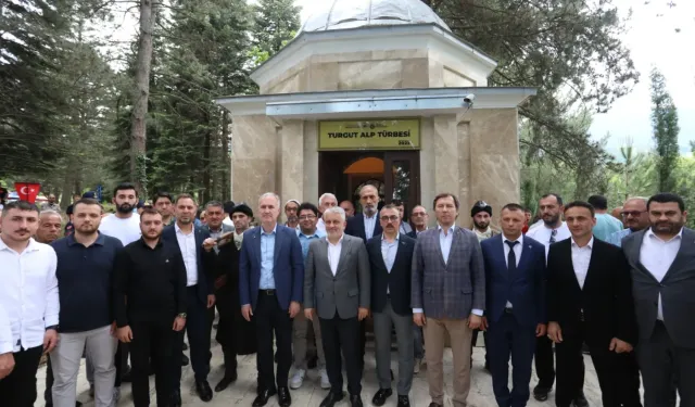 İnegöl'de Turgut Alp kabri başında anıldı