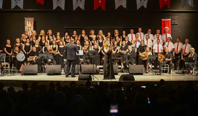 İzmir Bornova'da yaza coşkulu merhaba