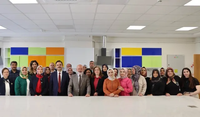 Kayseri Kocasinan Akademi'den göz kamaştıran sergi