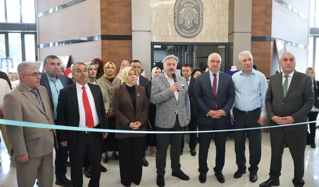 Kayseri Melikgazi'de yıl sonu sergisi