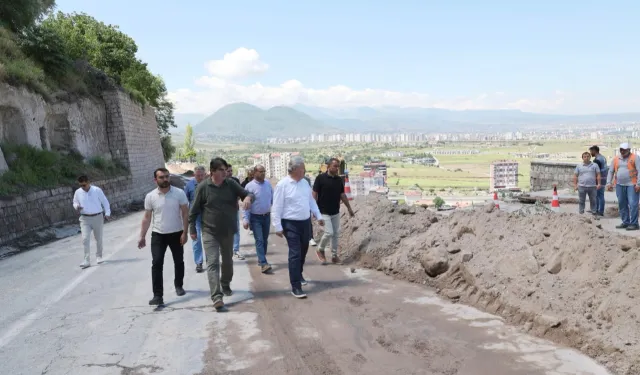 Kayseri Melikgazi'den çöken istinat duvarına acil müdahale