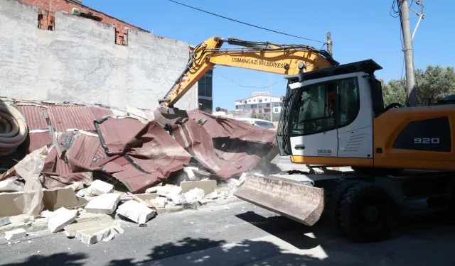 Bursa Osmangazi'de kaçak depoya af yok