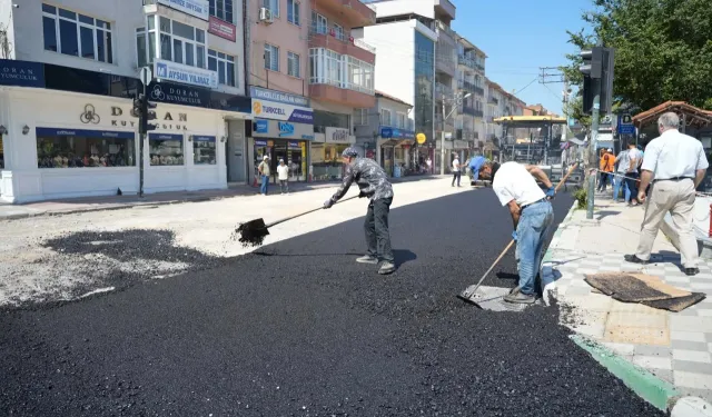 Bursa Yenişehir'in ana arterleri sıcak asfaltla yenilendi