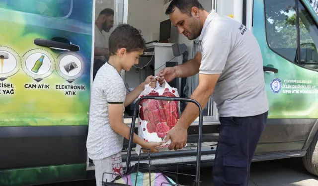 Bursa Yıldırım'da atıklar nakite dönüşüyor