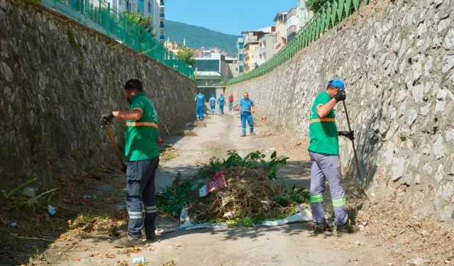 Bursa Yıldırım'da Selçukbey Kanalı'nda kapsamlı temizlik