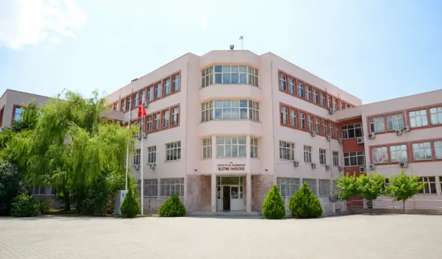 DEÜ İşletme Fakültesi AACSB'yi aldı