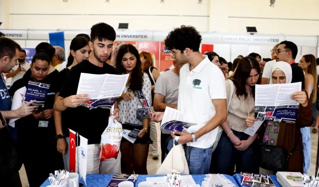 DEÜ İzmir Üniversite Tercih Fuarı'nda boy gösterdi