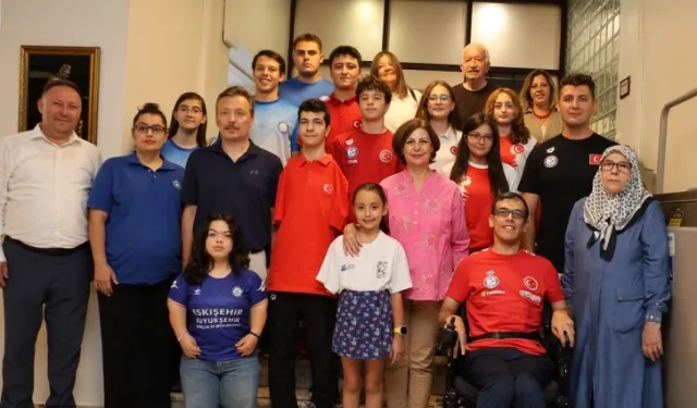 Eskişehir'in Başkan Ünlüce, şampiyon sporcuları ağırladı