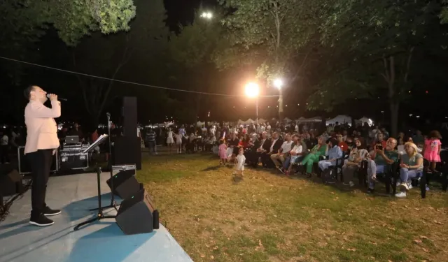 Bursa İnegöl'de Hanımeli Alışveriş Şenliği coşkusu