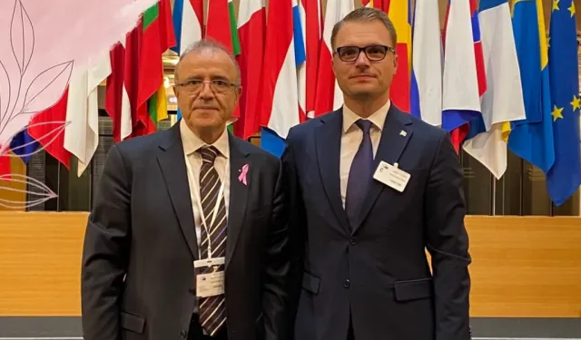 Prof. Dr. Vahit Özmen'e Avrupa Parlamentosu'nda uluslararası ödül
